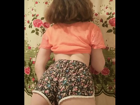 ❤️ Nena jove sexy despullant-se els pantalons curts davant la càmera ❤️❌ Només porno al ca.appassistance.ru ❌❤